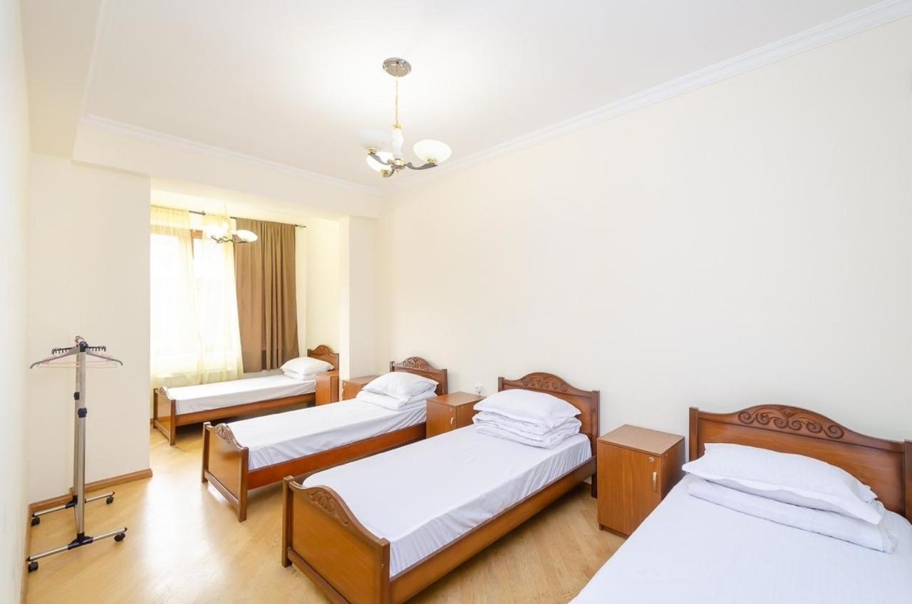 Areva Hostel & Apartment Ереван Экстерьер фото