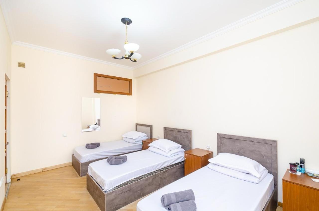 Areva Hostel & Apartment Ереван Экстерьер фото